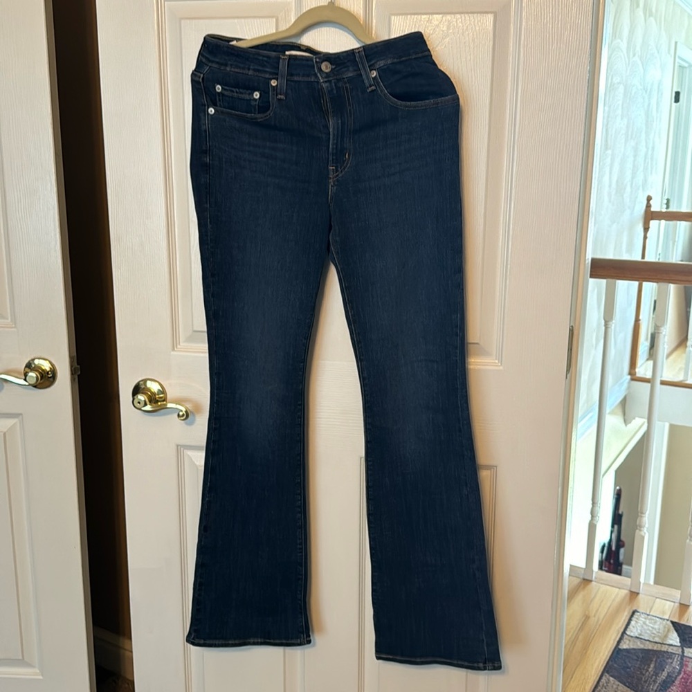 Levi jeans